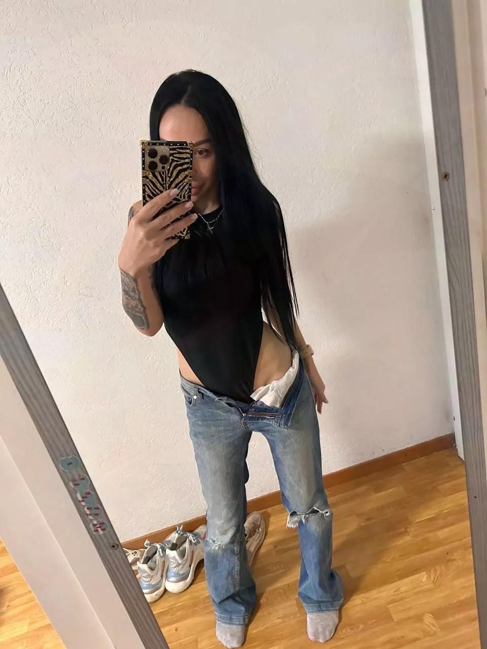 Insert your tongue please