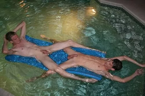 Sharing the pad while skinny dipping