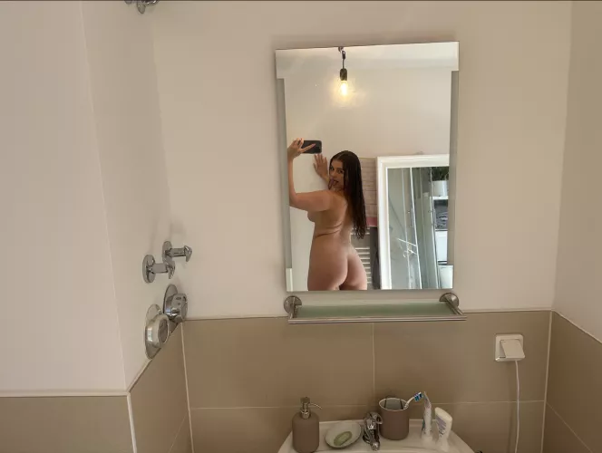 the mirror shows my best side