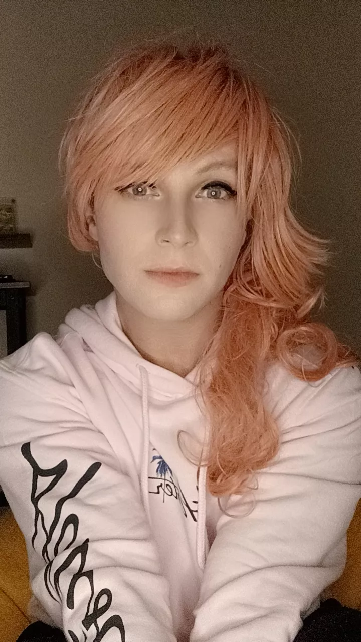 Trying a more natural make up look recently :3