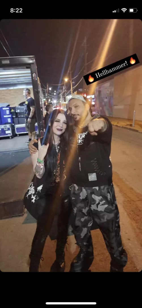 What boots is hell hammer wearing ?