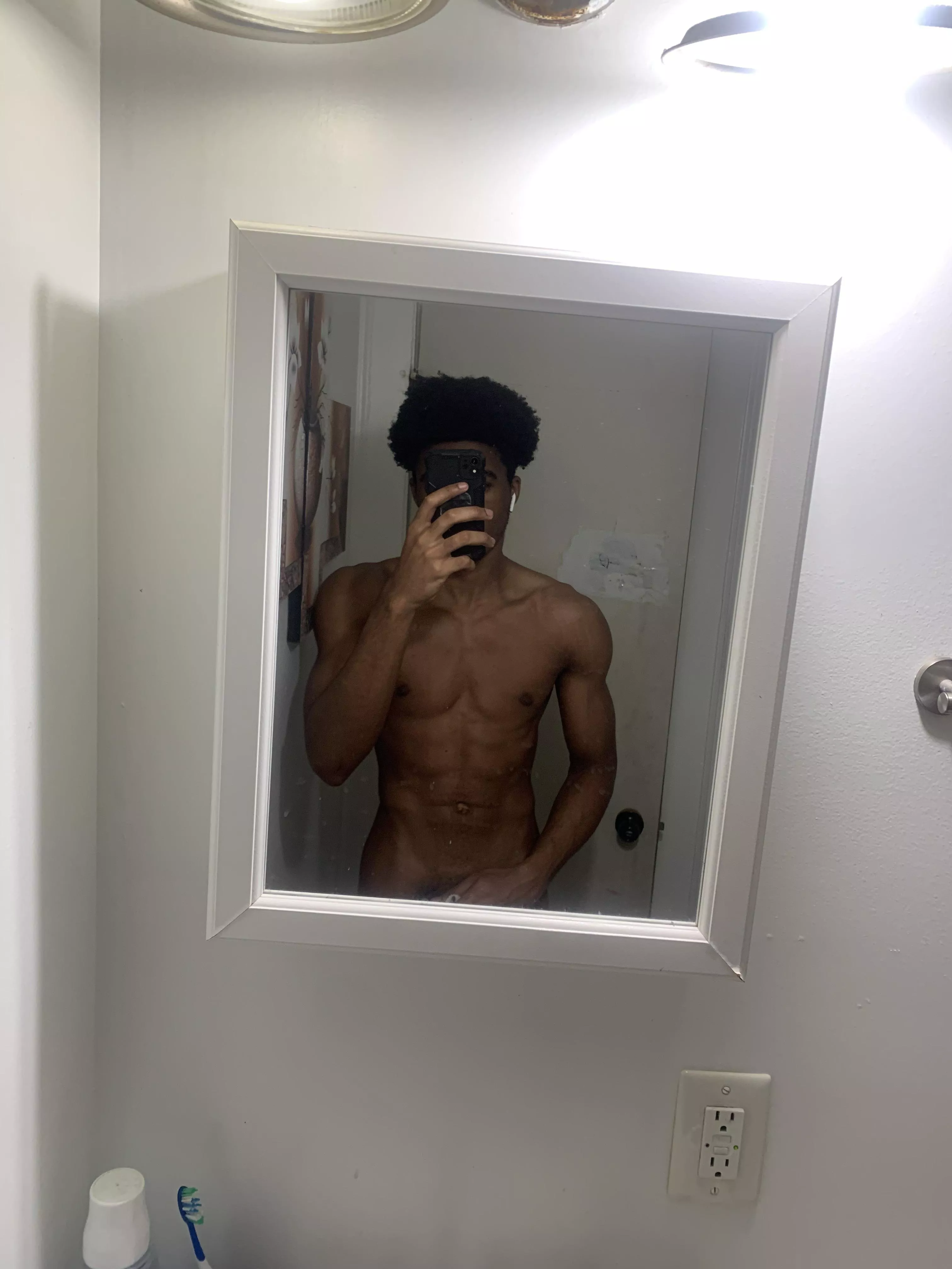 What y’all rate (m)e