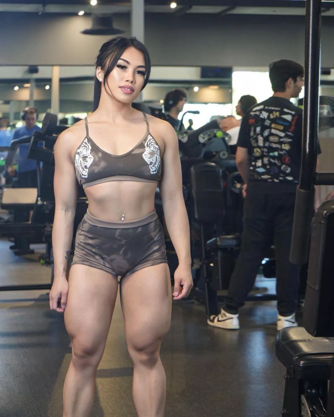 Wow! Her quads are INSANE!