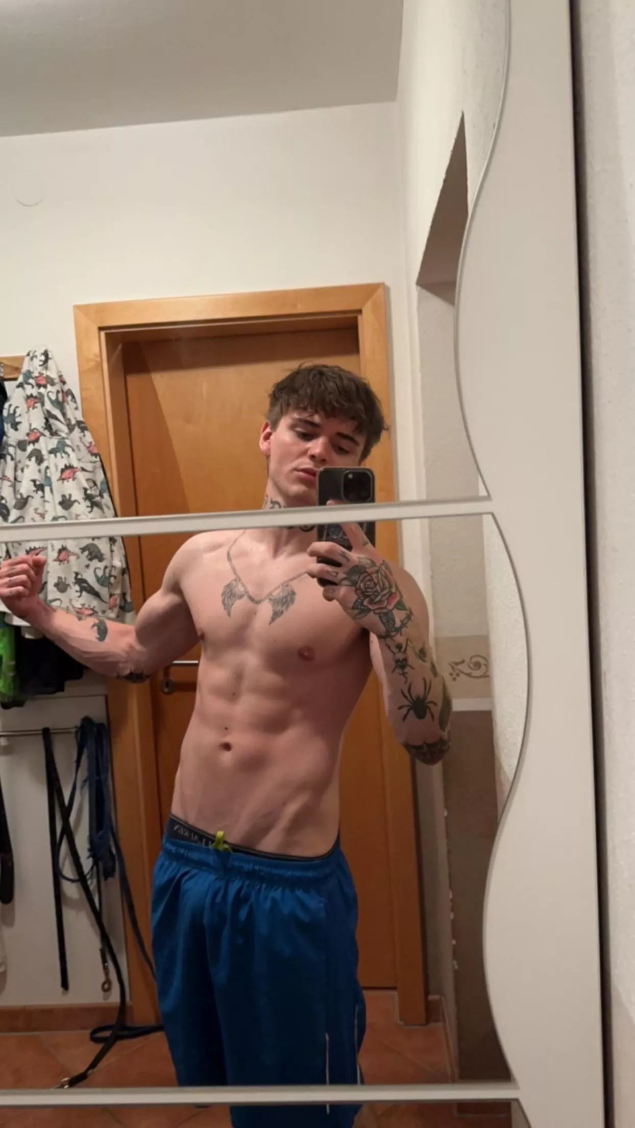 you into fit guys 😈?