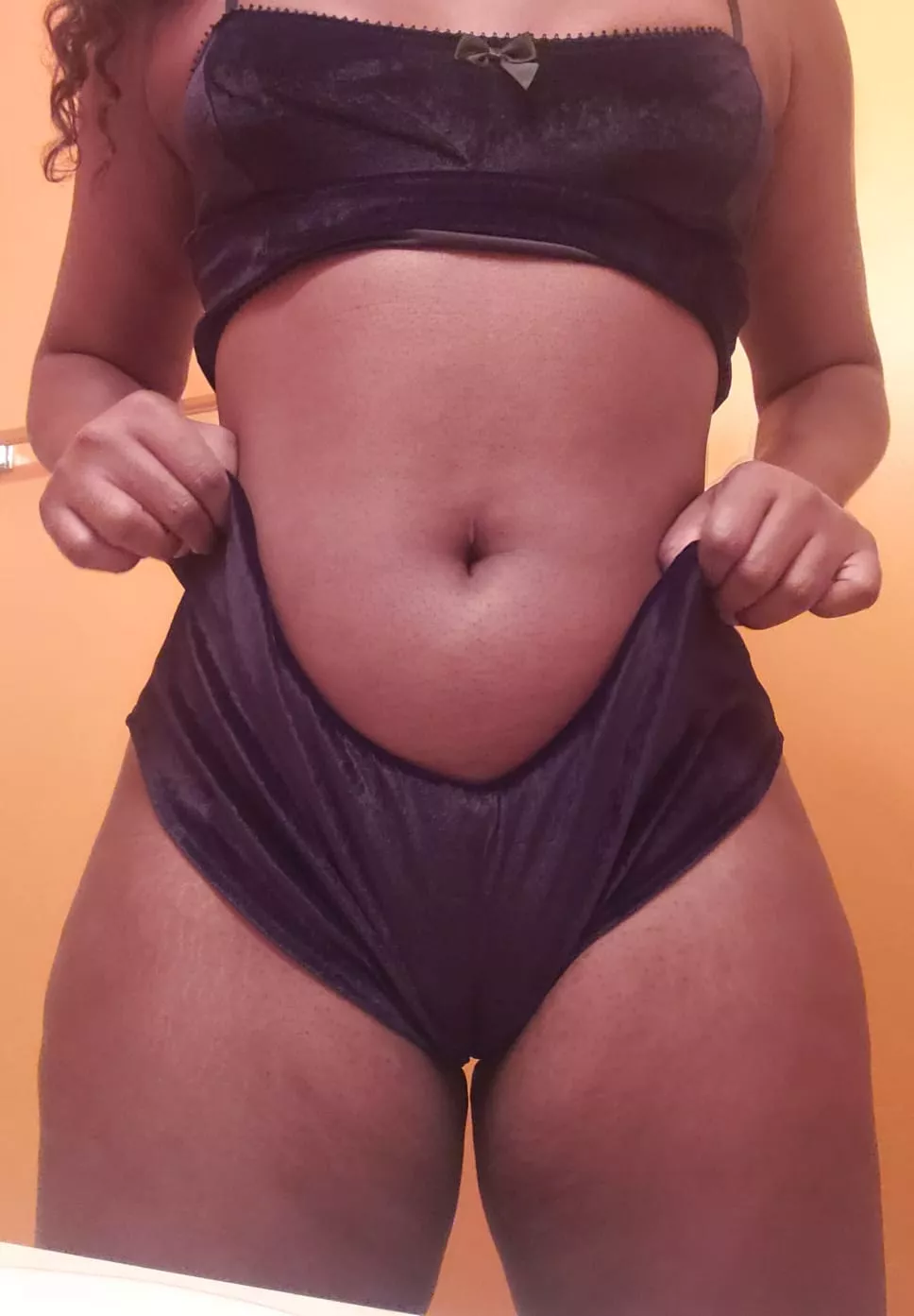 Your head between these thick thighs is a must!