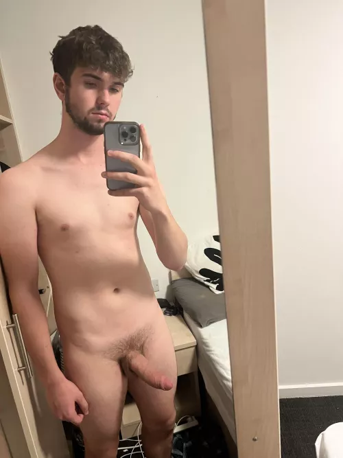 18. I really don’t want to go to my 2hr lecture, need some distraction