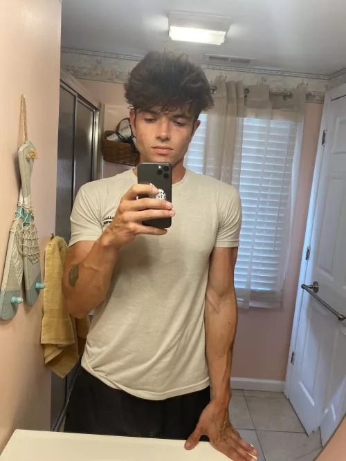 After carrying a lot of groceries 😂💪