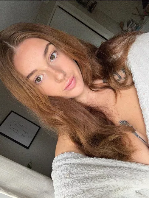 Ani rose (@realanirose)