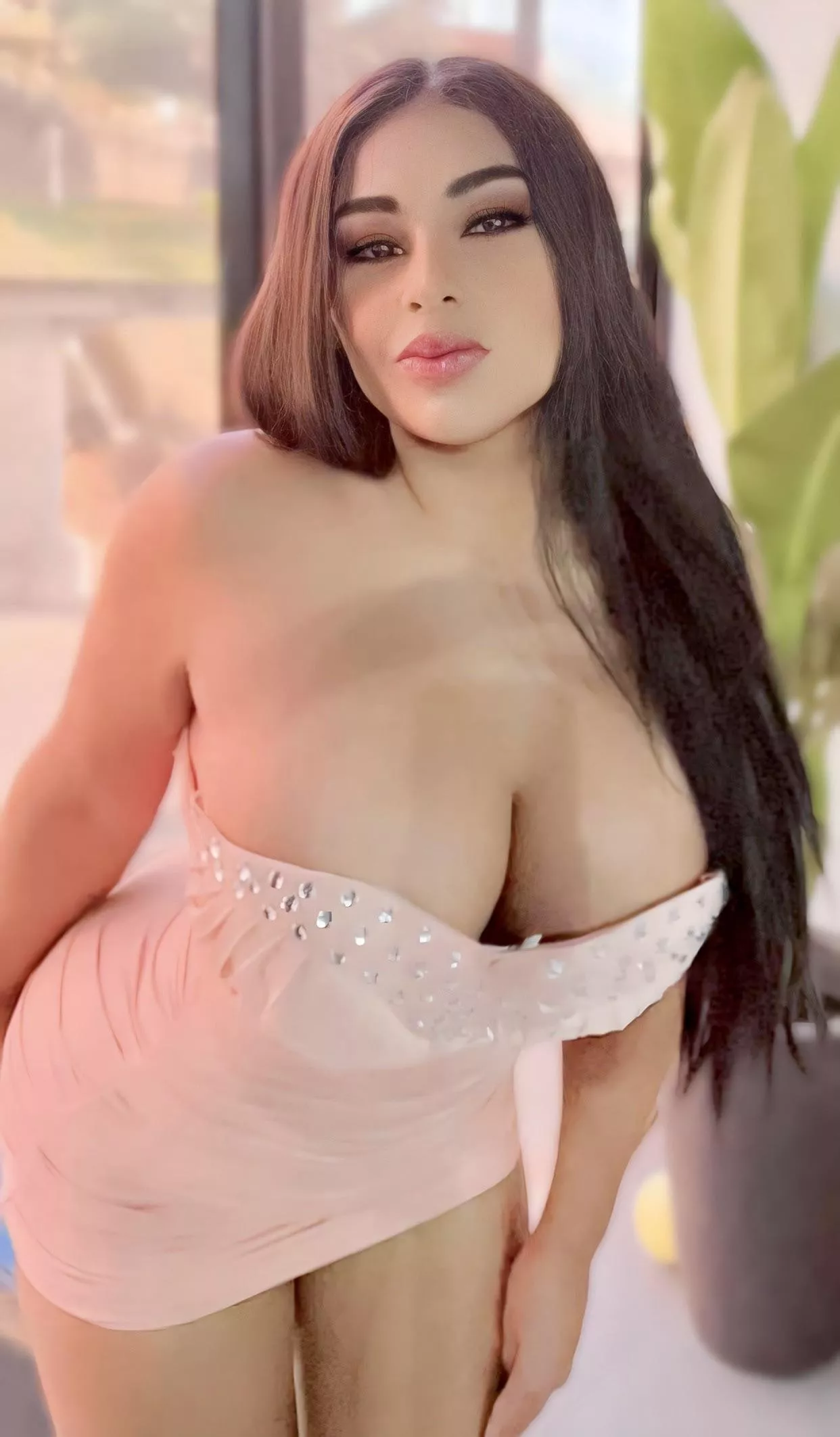 Classy Japanese/Latina who makes you cry