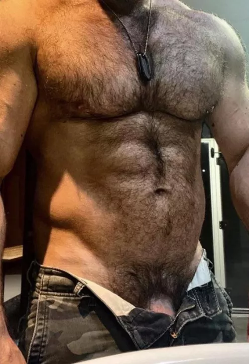 Do you like hairy men? 😏