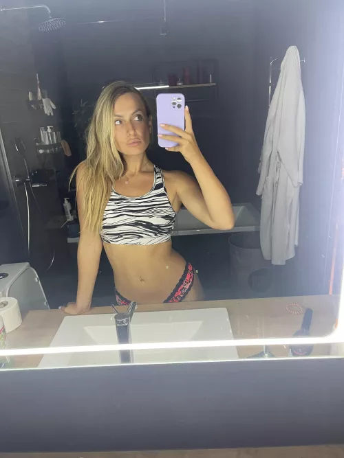 I guess you kinda like my mirror selfies