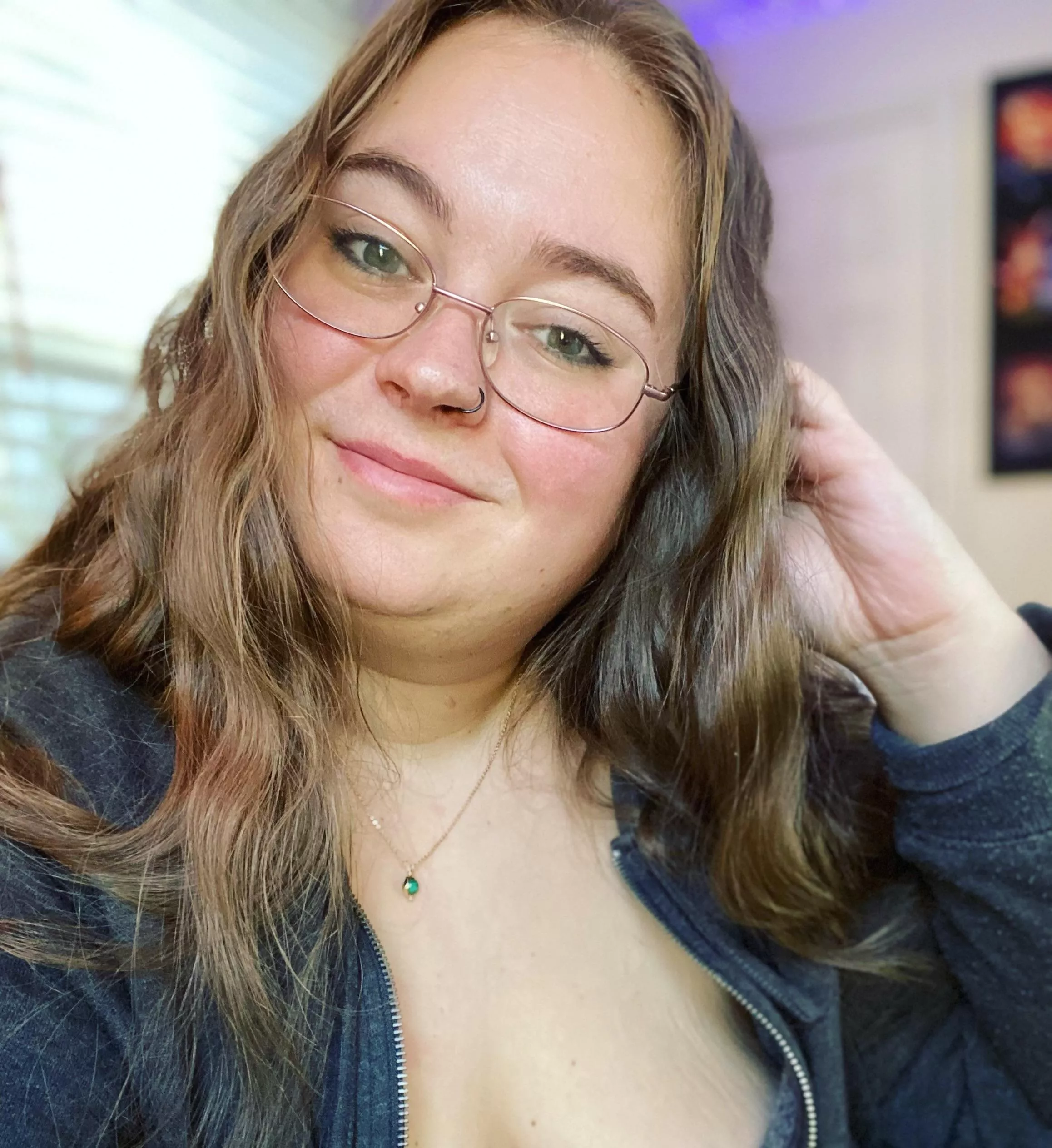 I’m always trying to go as natural as I can! Love the skin your in 💕