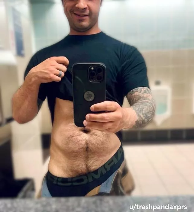 The cute TSA agent gave me her number and since she also gave me a nice pat down, she got this in return