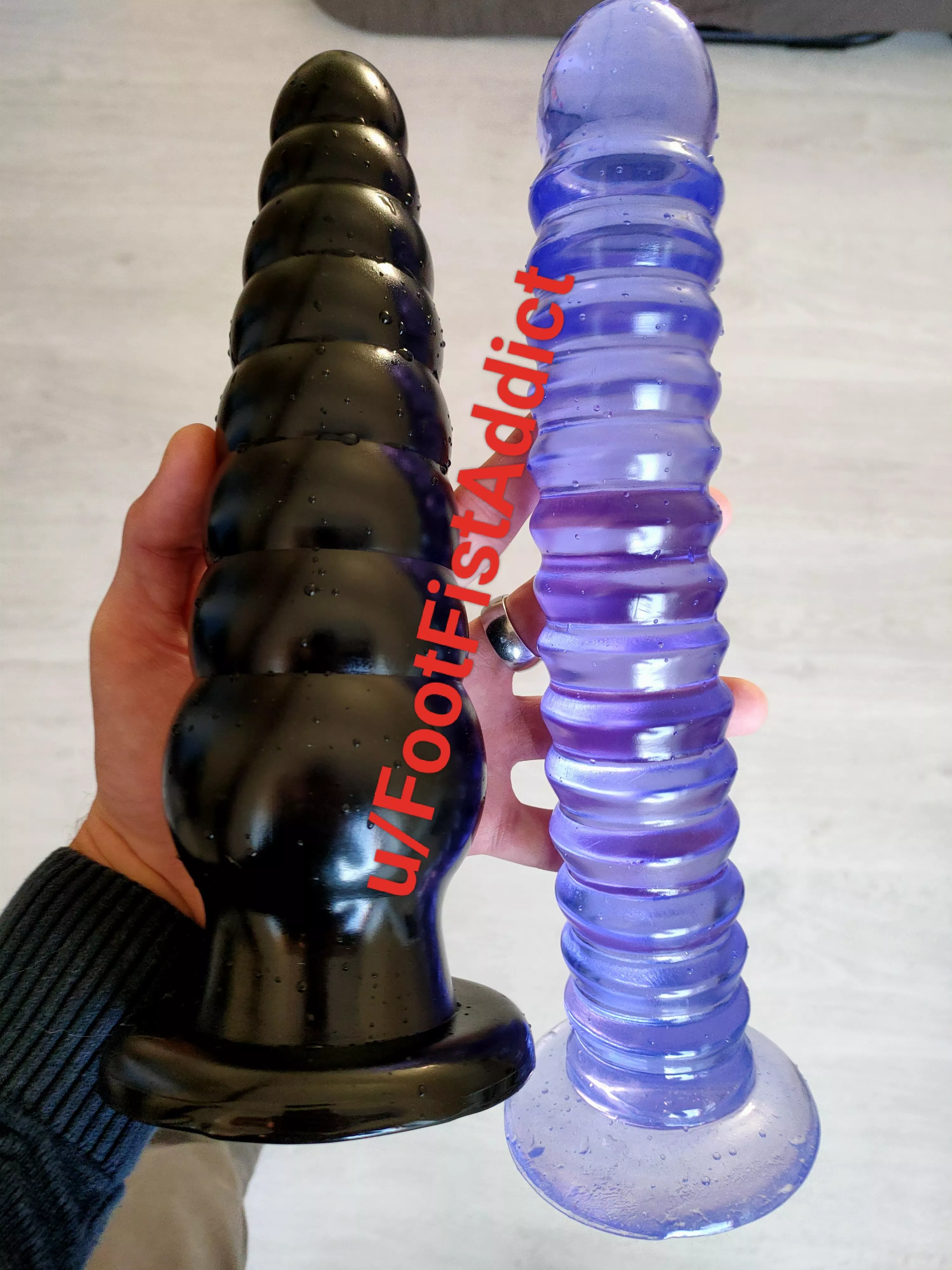 To celebrate 1000 karmas, I'll give you until tomorrow to choose which of my new dildos you want to see me conquer first. Just leave blue or black in comments
