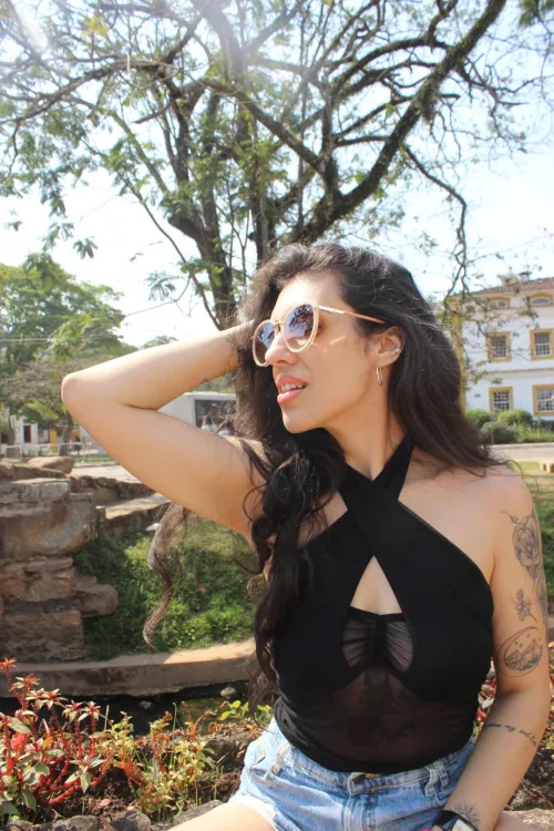 [video] My hair looks good in the sun.