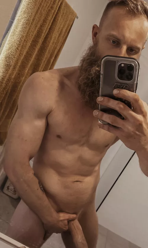 What’s the first thing that comes to your mind 👇🏽