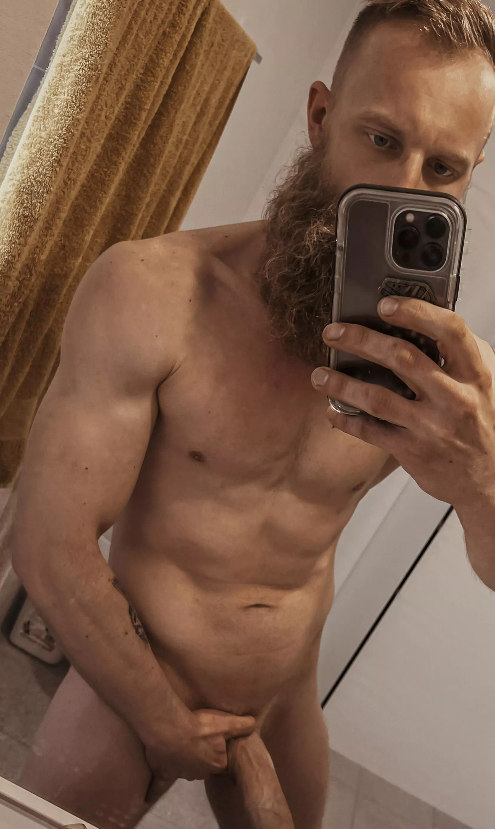 What’s the first thing that comes to your mind 👇🏽