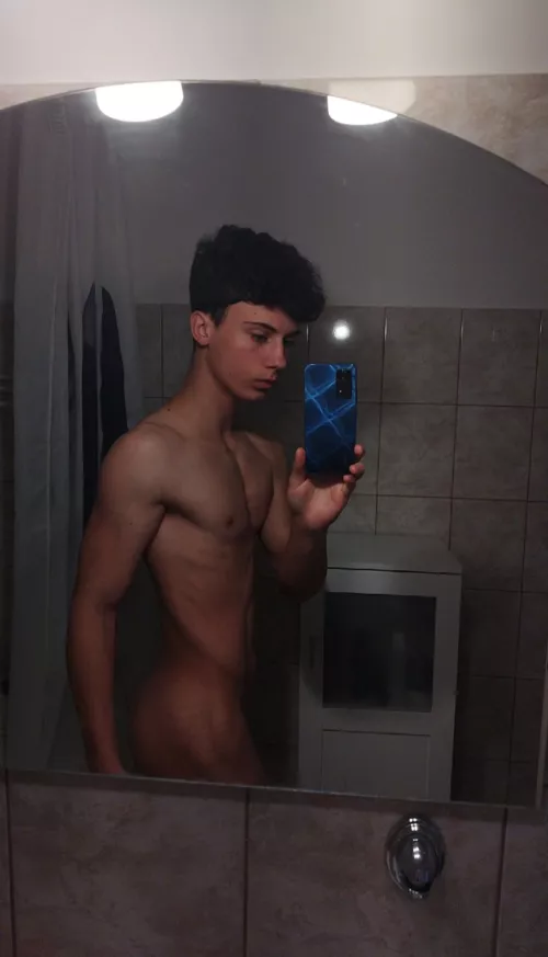 18, young hung and horny snap: baustin0761