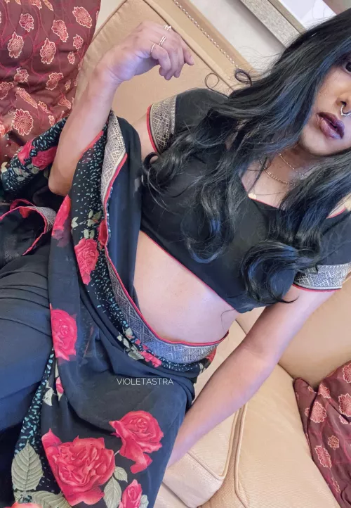 Any fantasies for a 5’4” housewife? 😈