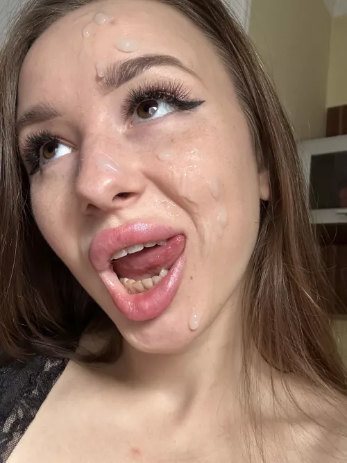 Cum on my face,don't be shy