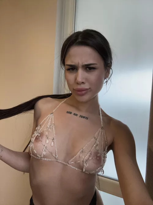 Do guys honestly prefer smaller boobs?!