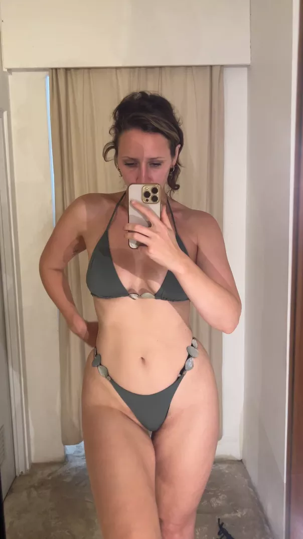 Do you like my bikini?