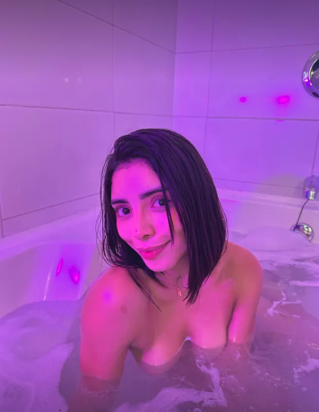 Have you ever received a blowjob in the bathtub from a college girl