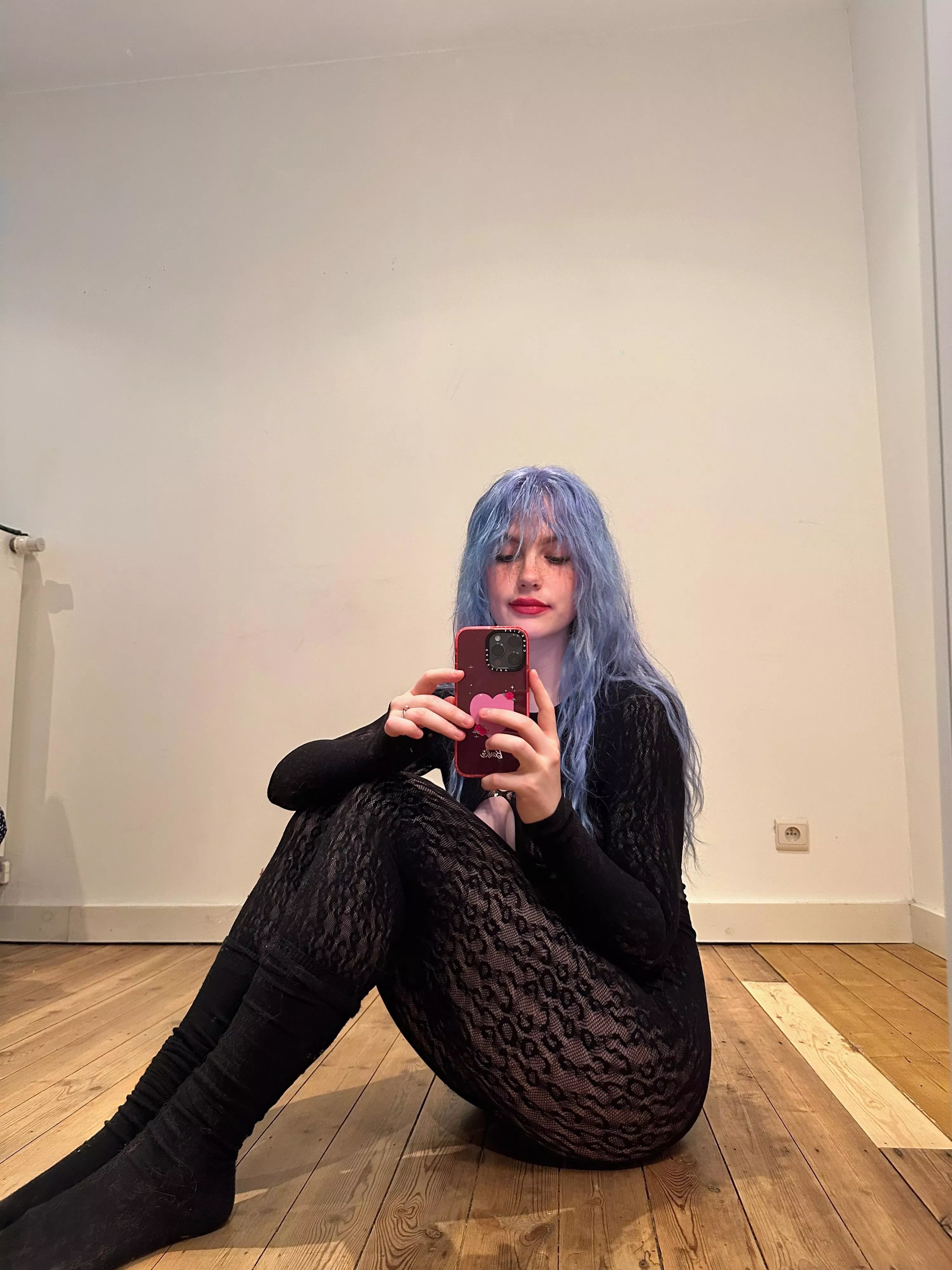 I only date guys who loves freckles