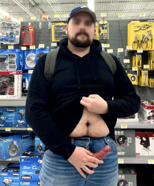 Mouth needed in aisle 15