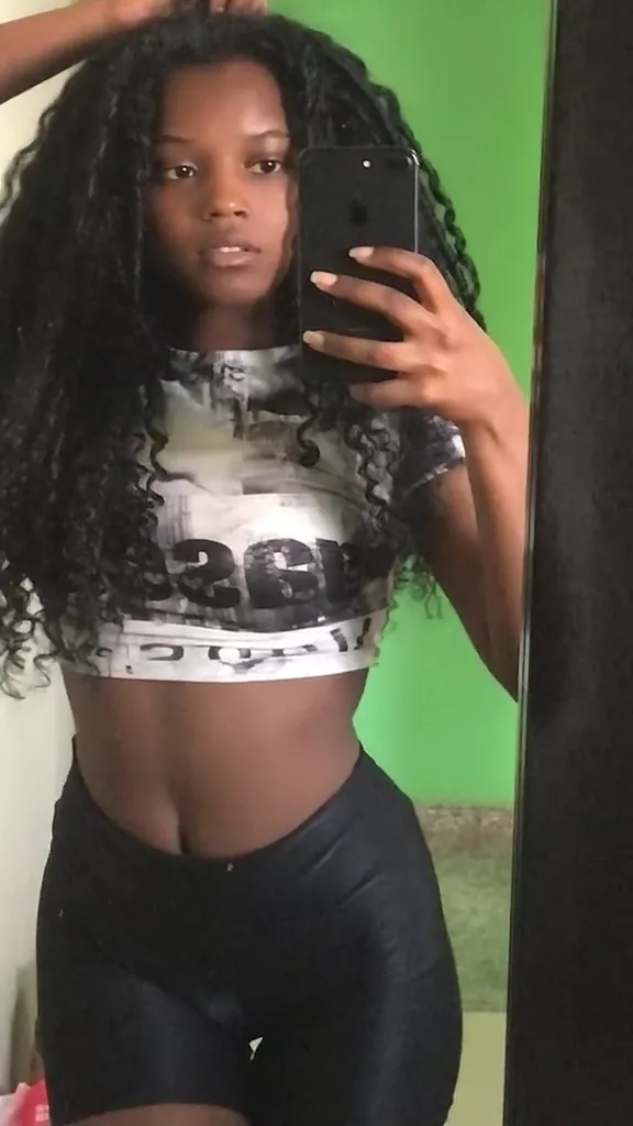 Showing my body off for the first time on reddit