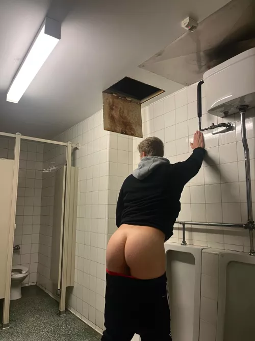 Took this in the lecture hall basement after class…