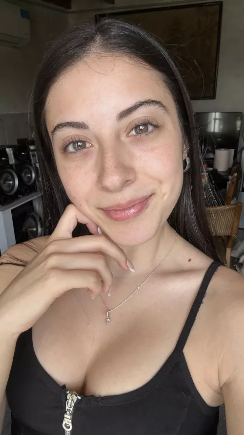 18yo live next door IUTR