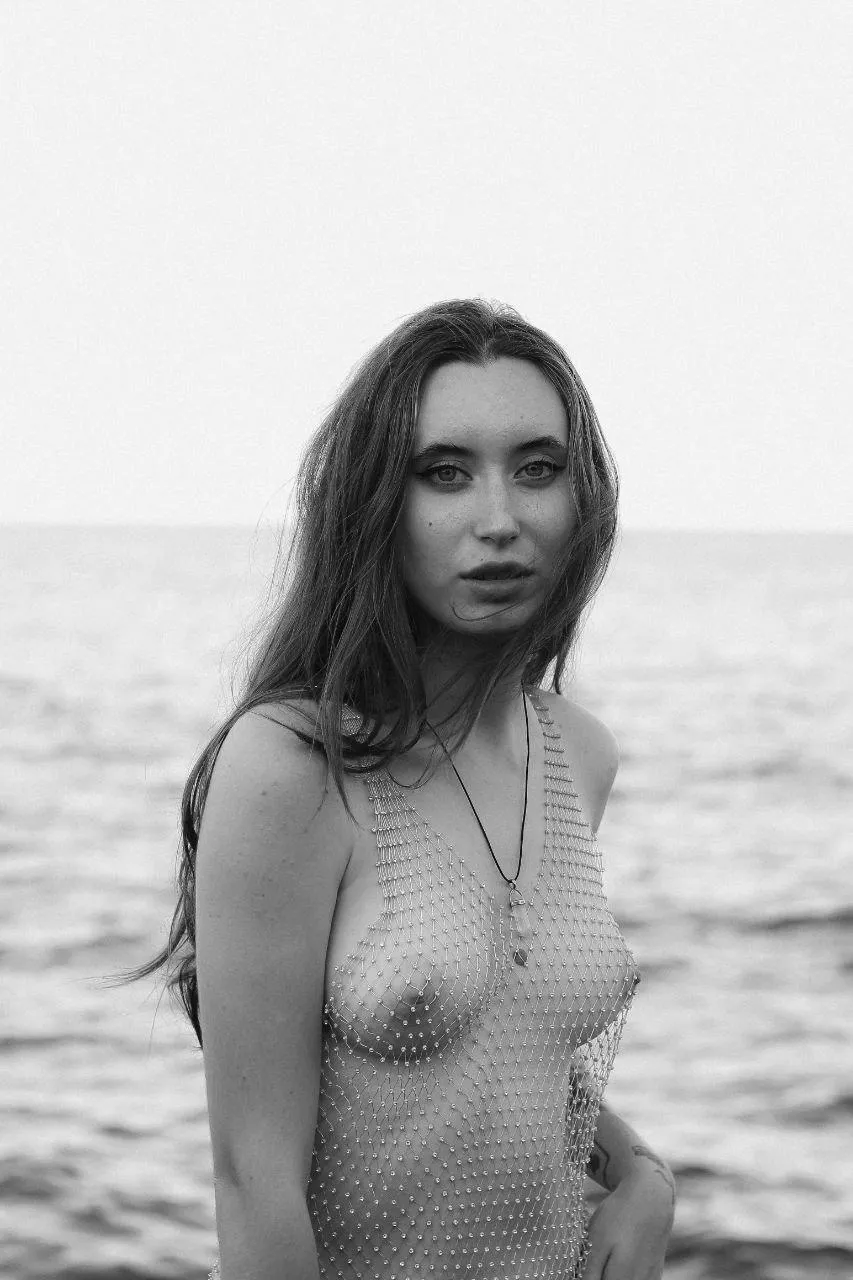 Beautiful sea, amazing T-shirt