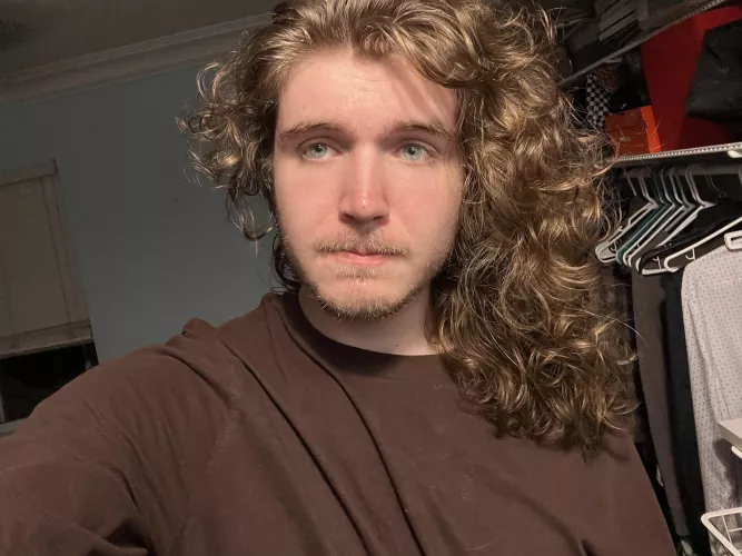 Hows everyones nights going? I’m currently slathered in Aquaphor