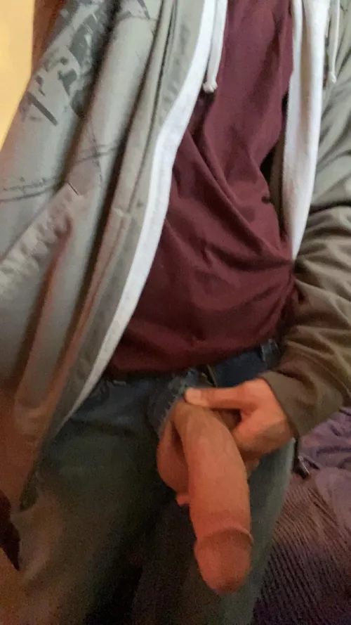 If I sent you this picture before our date “on accident” would you still show or ghost?