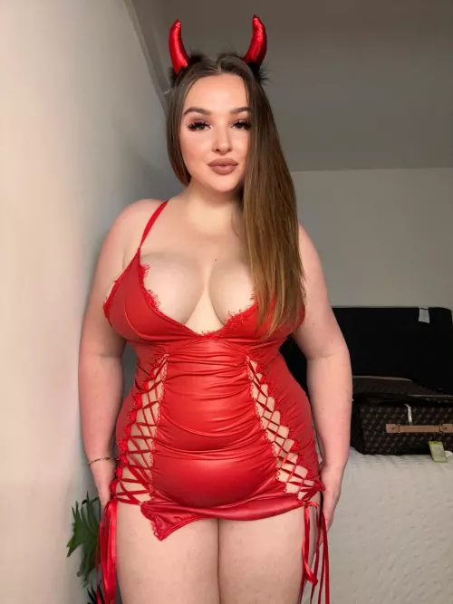 Is this too tight to wear to a Halloween party?