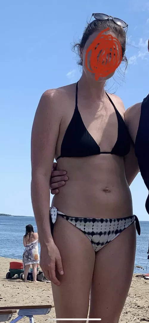 It’s late. Who wants to trib my wife or at least see her naked?