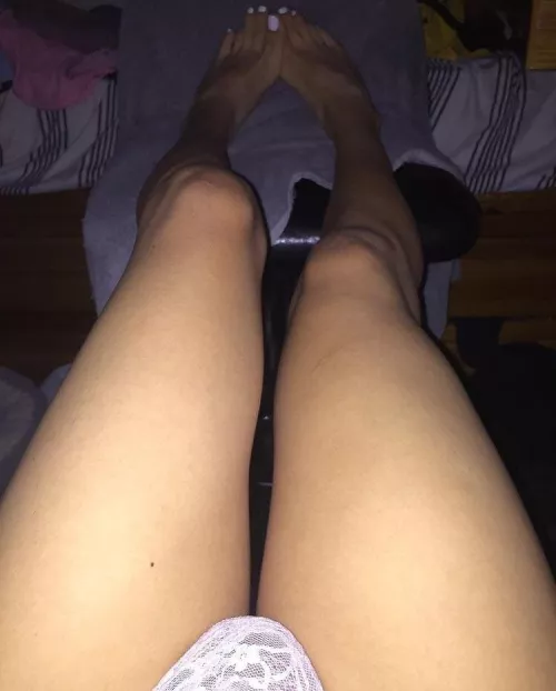 Like my white toes ?