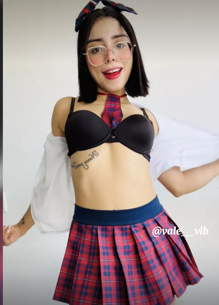 Little latinas like wearing skirts too..