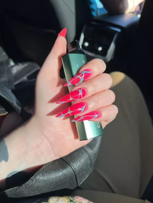 love nails that look like a work of art