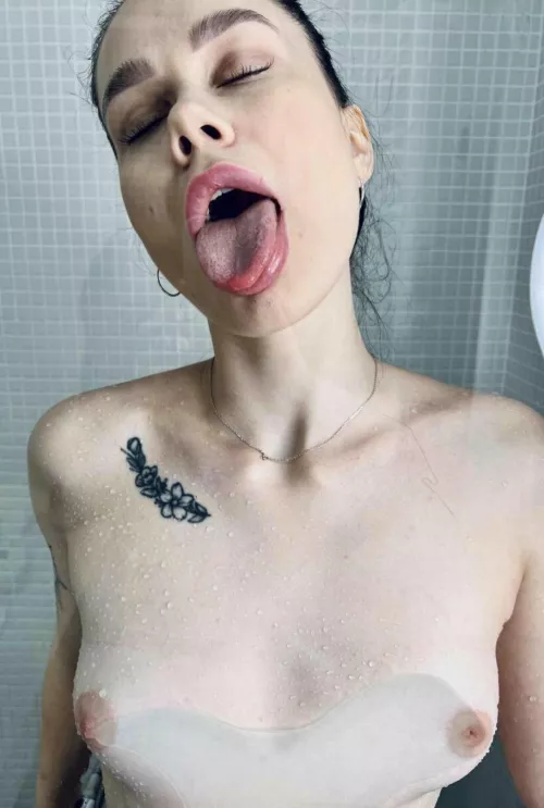 mmm, lick my nipples