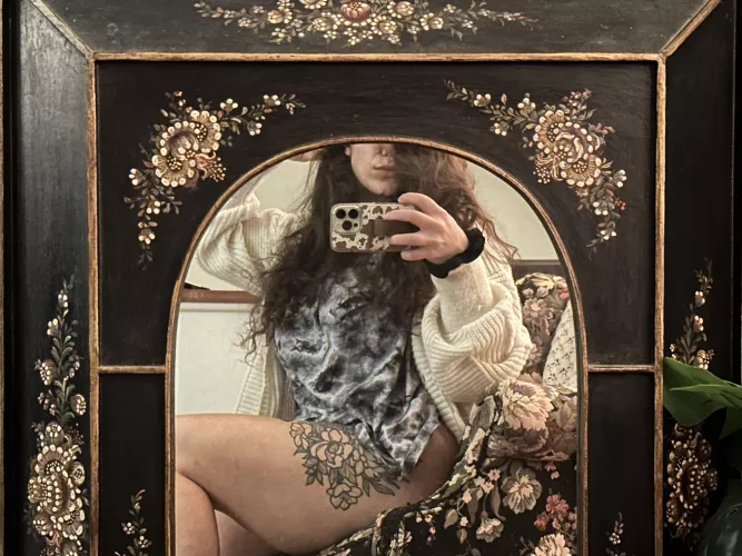 quite the mix of patterns going on (f)