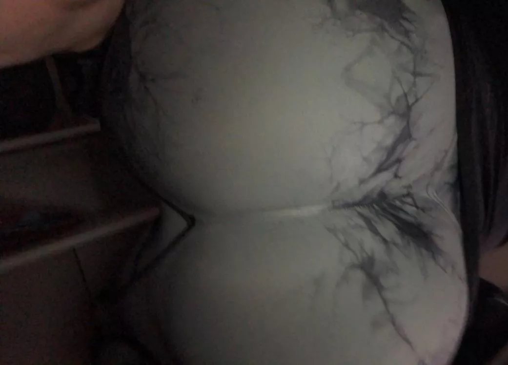 who would come on my big ass ? upvote