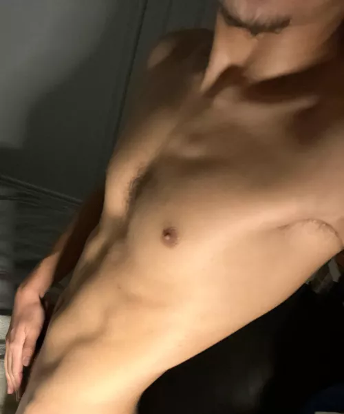 18 looking for abs/muscles tyjason143