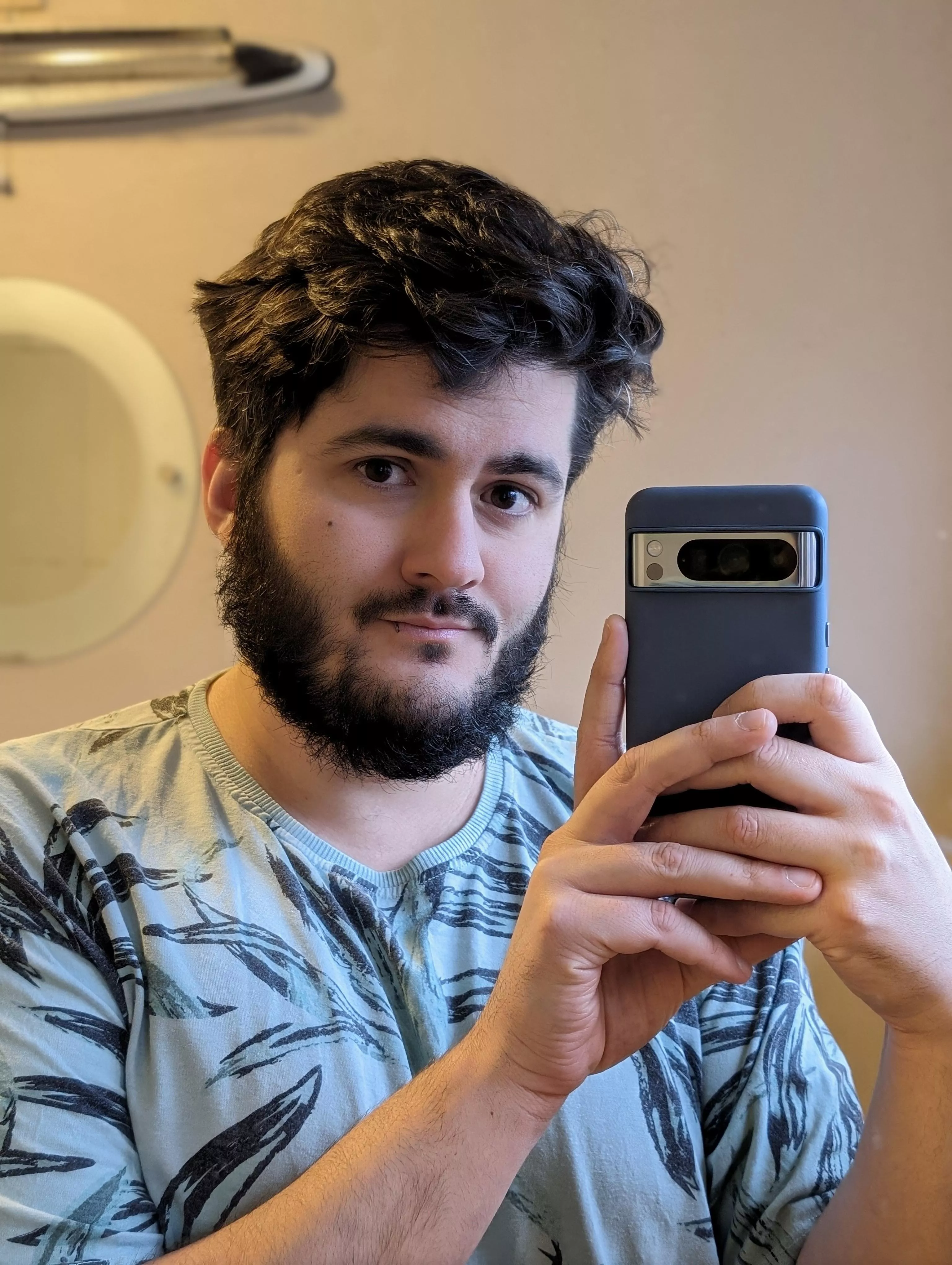 33 UK what's everyone playing? I'm currently replying Persona 5 but Royale!