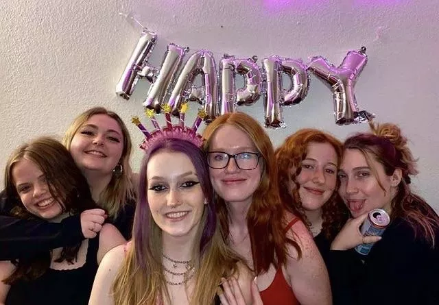 [6] She’ll let you do whatever you want.