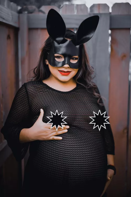 8 months pregnant here