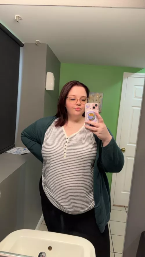 a cute work selfie 😋