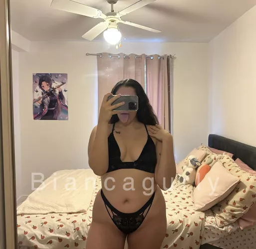 Bianca (@bianca.gurly)