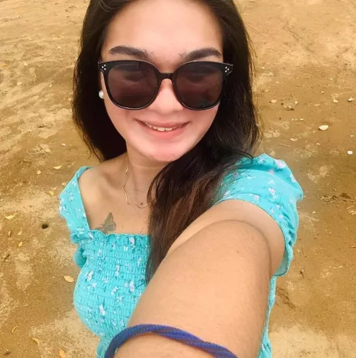 do i look good with sunglasses on?